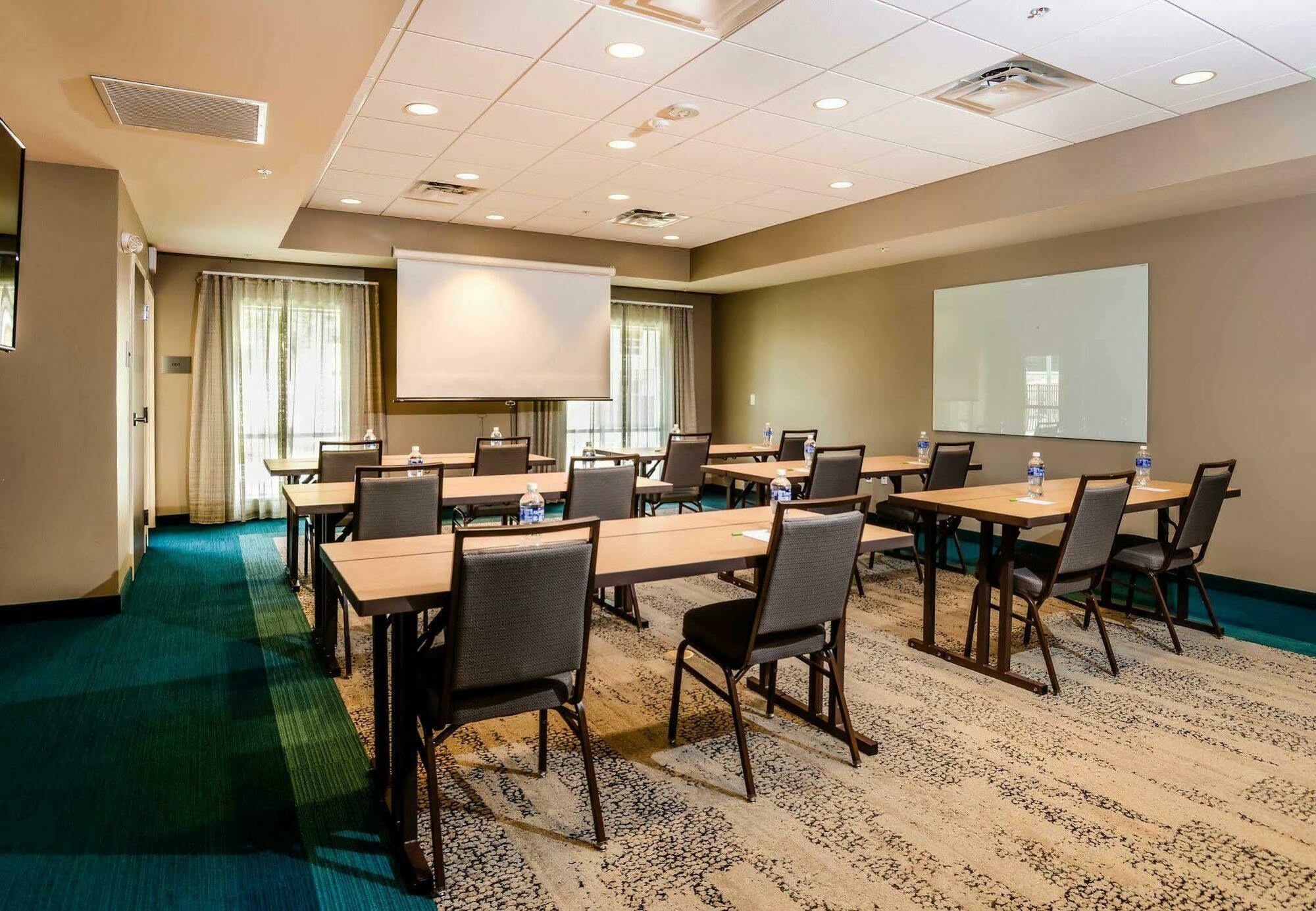 Courtyard Lake Charles Esterno foto